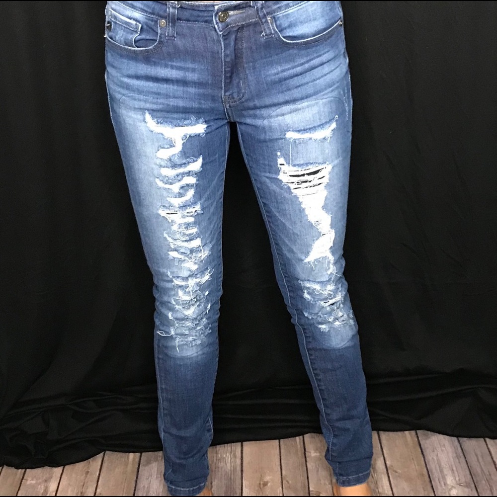 KanCan distressed jeans